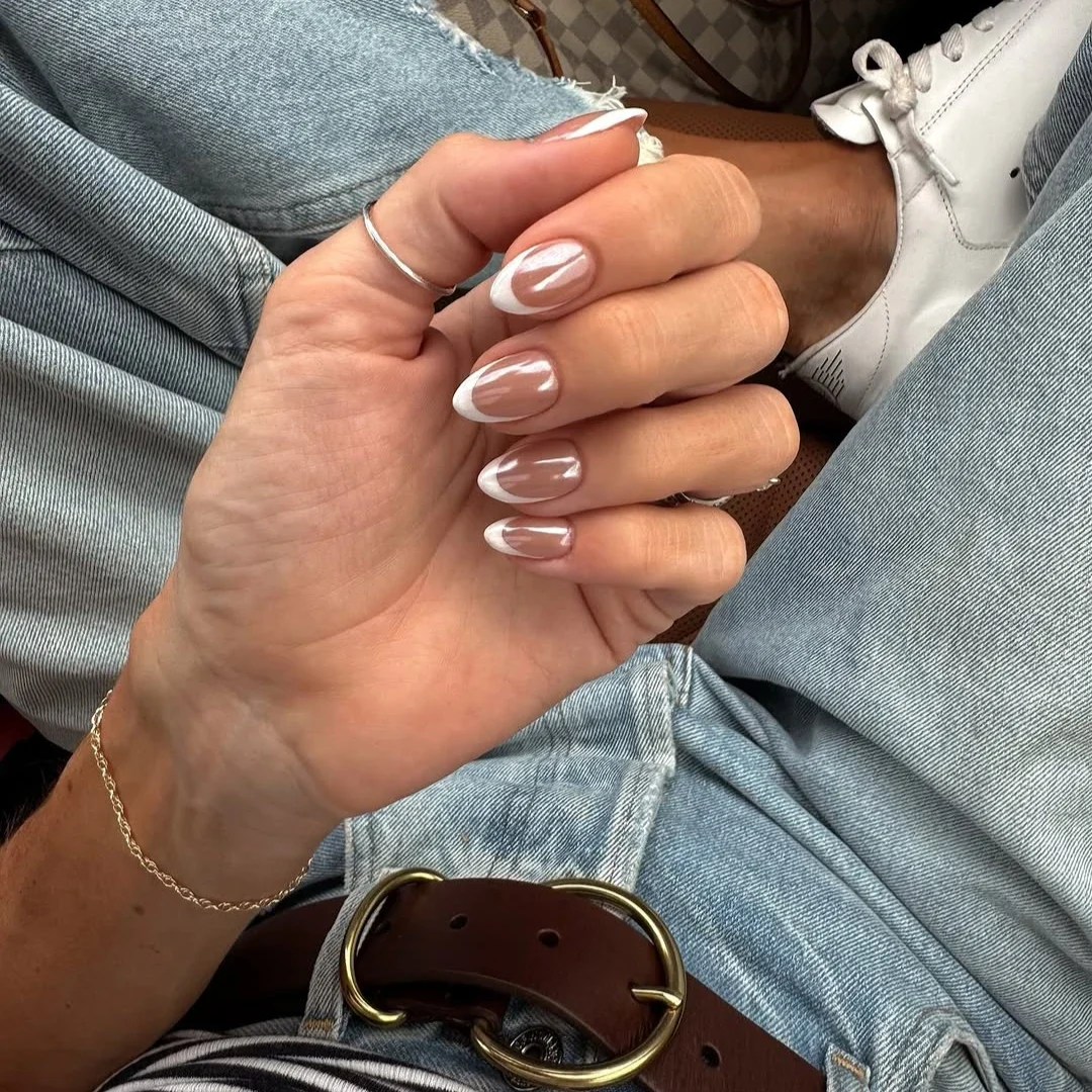 19 Must-See Spring French Tip Nails with Chrome Shine