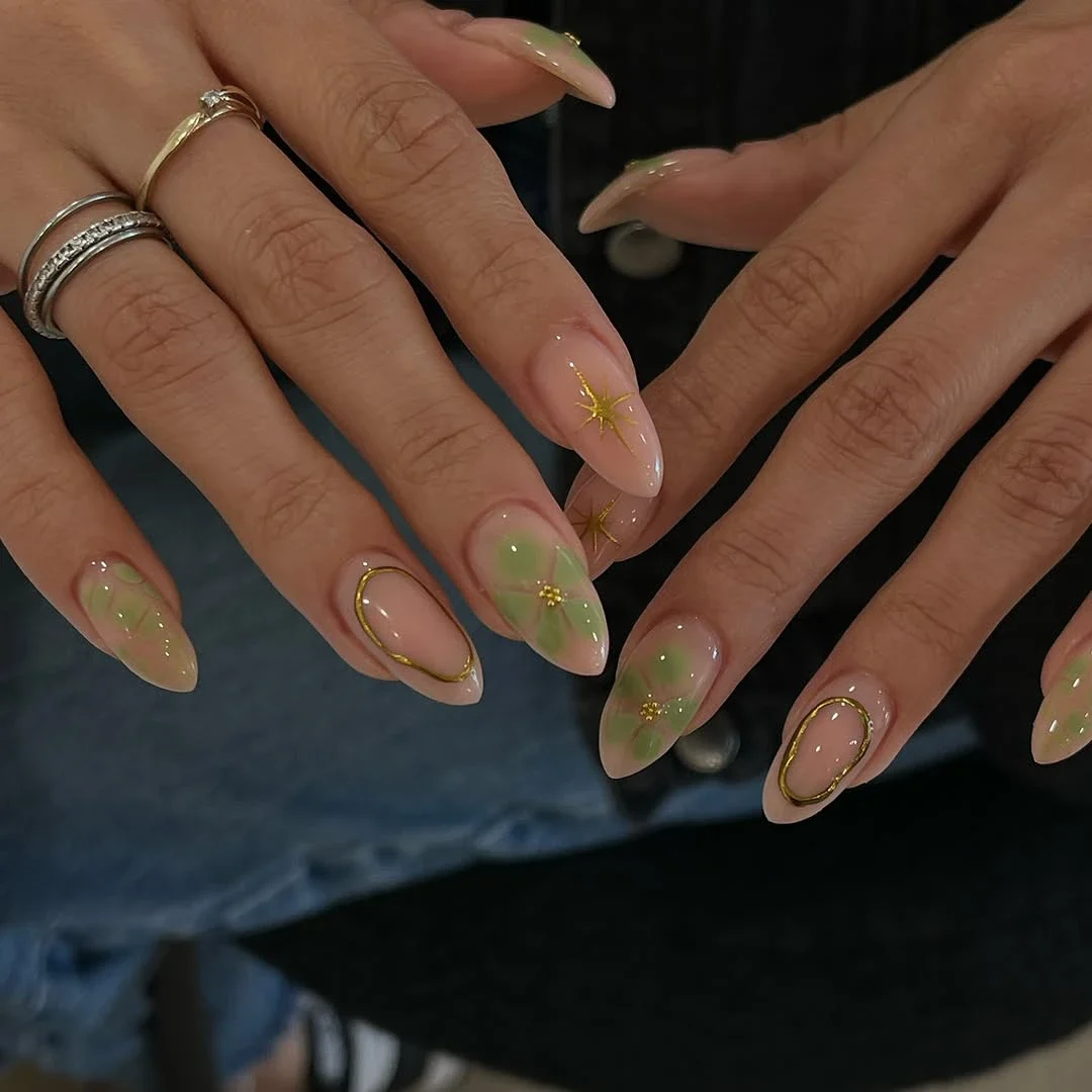 22 Spring Chrome Nail Ideas That Are So Pretty & Easy to Recreate