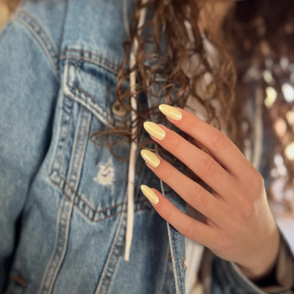 Cute Yellow Nail Art Ideas