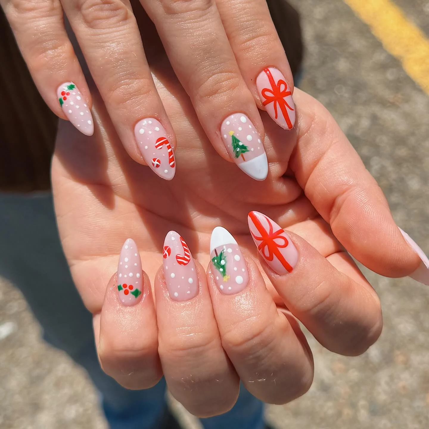 30 Simple Candy Cane Christmas Nail ideas That Look Super Cute 30 Candy Cane Xmas Nail Ideas