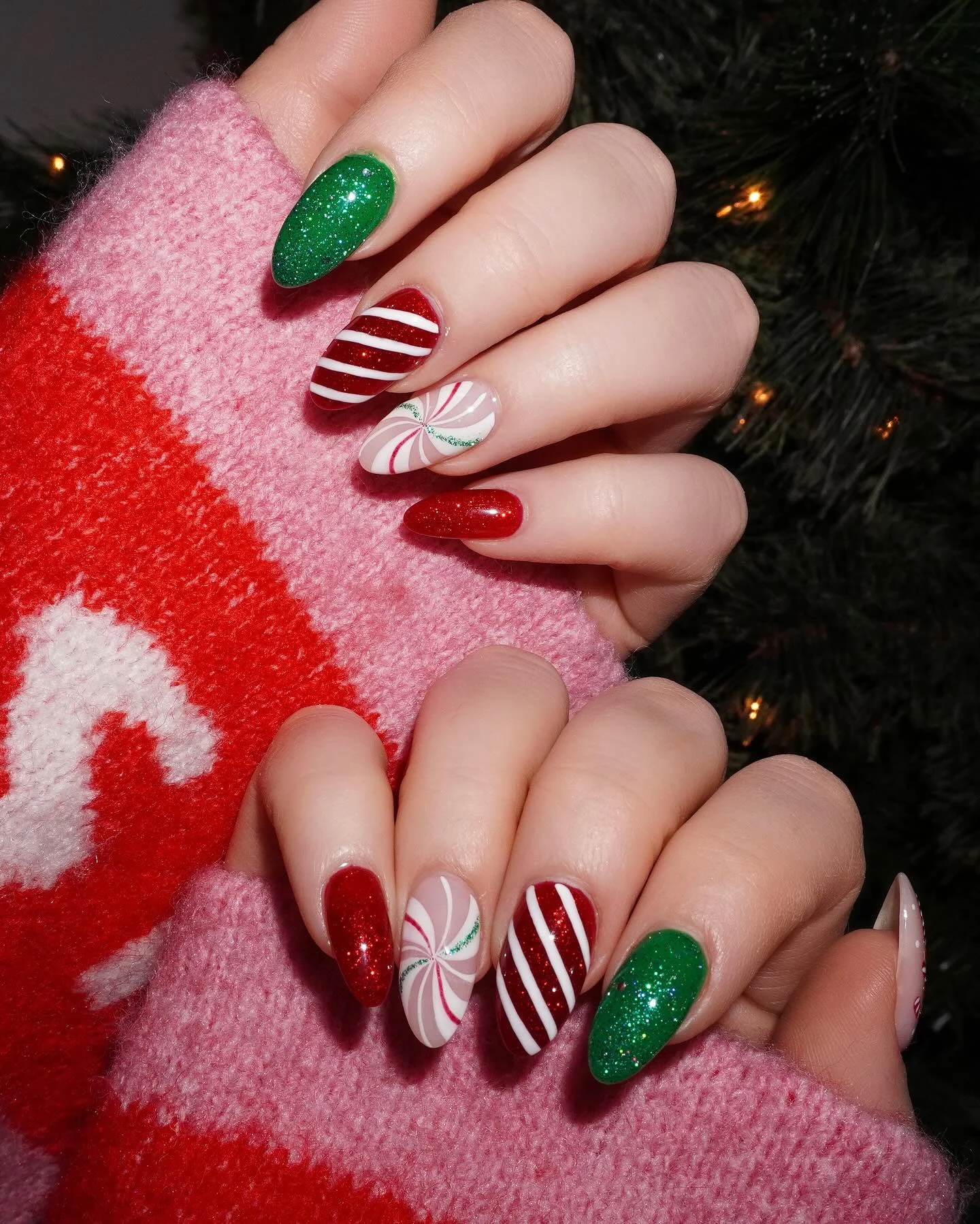 30 Simple Candy Cane Christmas Nail ideas That Look Super Cute 24 Cany Cane Glitter Nails