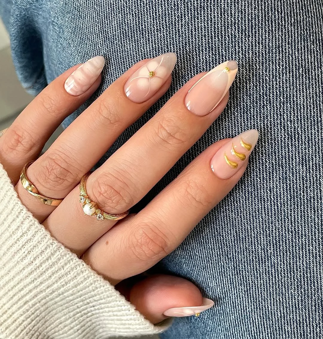 18+ Cute Short Fall Nails Ideas with Neutral Tones You’ll Love This Season 4 Creamy Nude Almond Nails