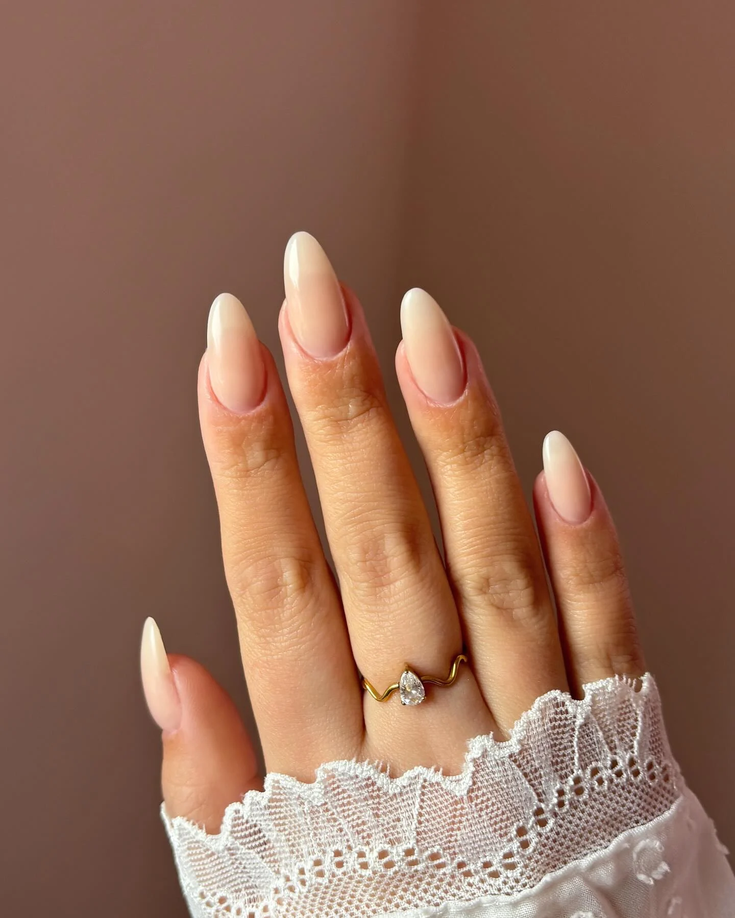 18+ Cute Short Fall Nails Ideas with Neutral Tones You’ll Love This Season 6 Oat Milk Glazed Nails
