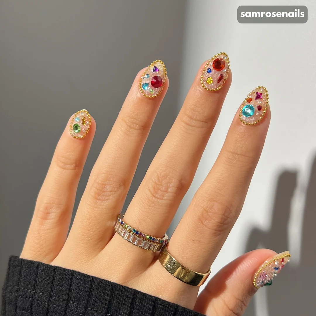 18 Cute & Easy New Year Nails That Look Salon-Perfect 5 Samrosenails New Year's Eve nails