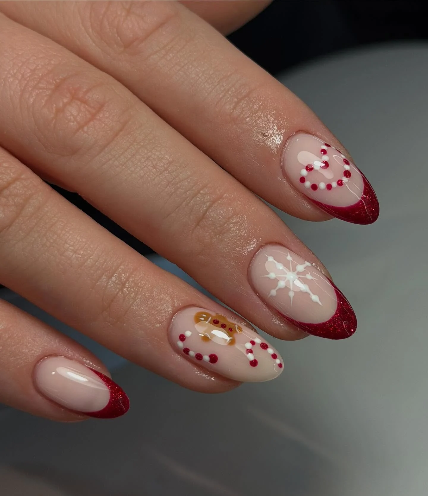 30 Simple Candy Cane Christmas Nail ideas That Look Super Cute 22 ꜱᴏᴘʜɪᴇs Candy Cane Christmas Nail